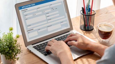 【AIが暴く】あなたの職務経歴書・ESが「通過しない」致命的な欠陥とChatGPTでの修正法